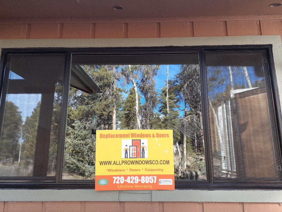 Conifer, CO. Simonton Daylight-Max series vinyl 3-lite slider window 25/50/25 ratio picture stationary stays fixed in the middle and each end slides open and closed color black