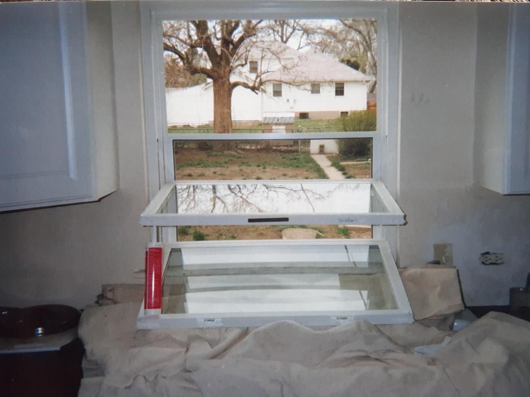 Simonton Vinyl window double hung with easy clean sash tilt in option