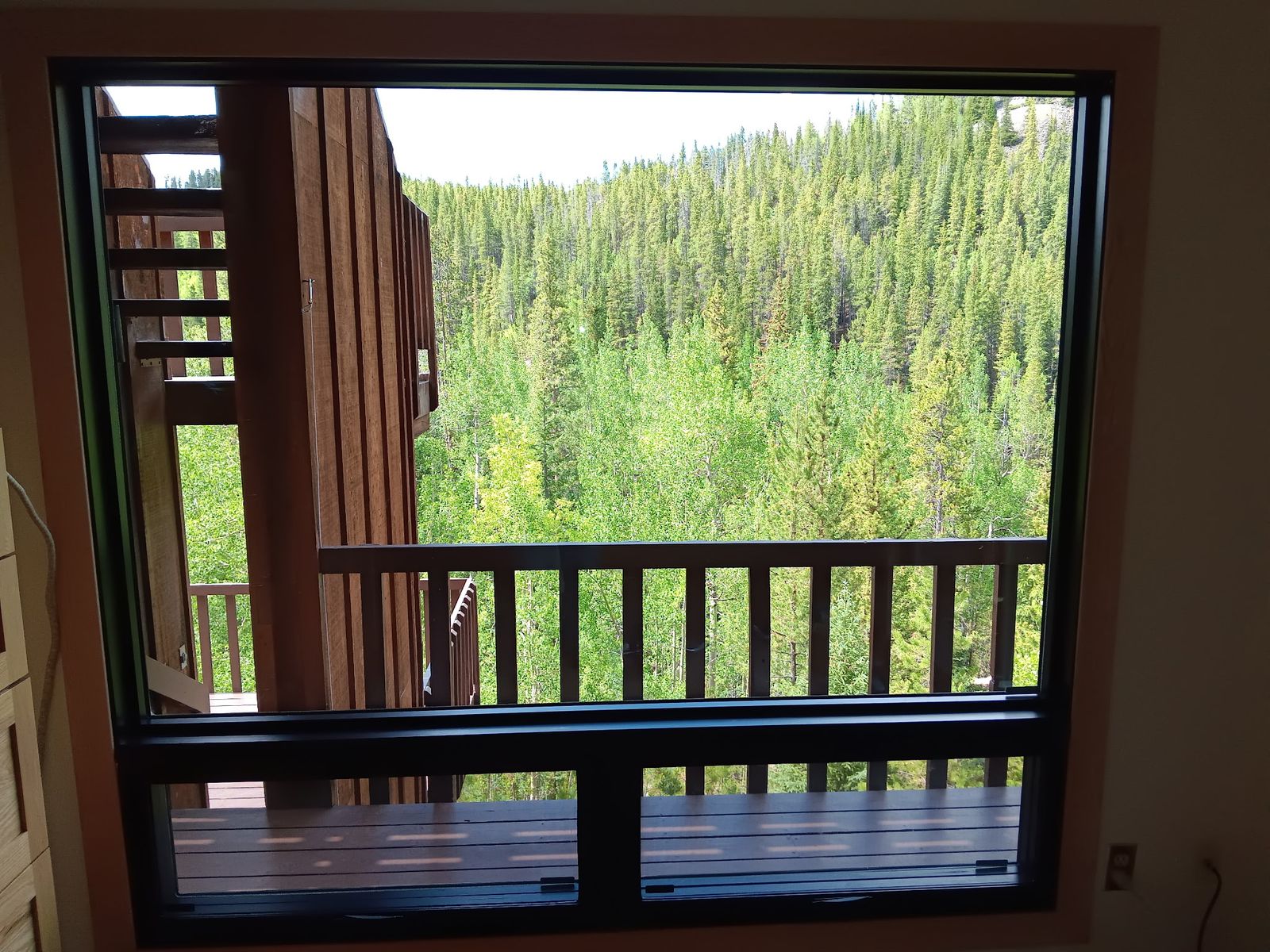 Sierra Pacific H3 Series. Upper 3/4 Fixed over Lower 1/4 ratio. Color Black. Location Breckenridge, CO